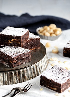 madhouse-bakehouse-wholesale-cakes-slices-brownies